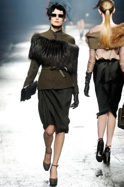 Look 33